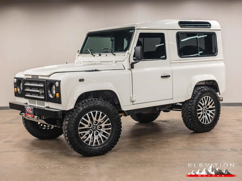 2005 Land Rover Defender - Image 2 of 11