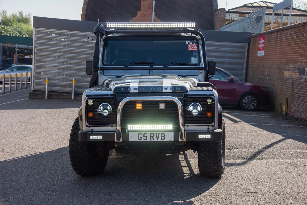 2005 Land Rover Defender 110 - Image 5 of 30