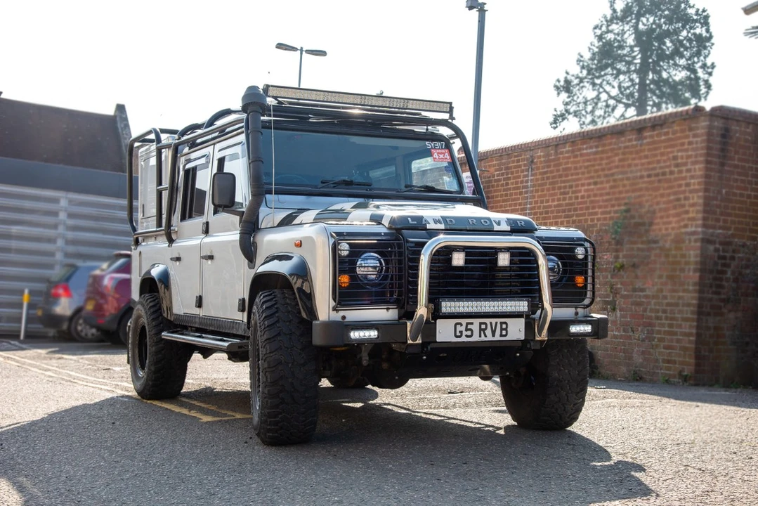 2005 Land Rover Defender 110 - Image 7 of 30