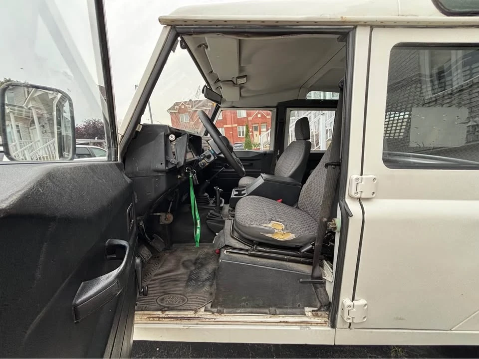 2005 Land Rover Defender 110 - Image 5 of 16