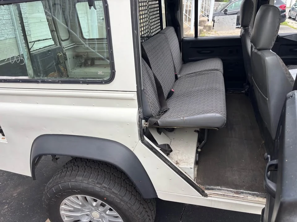 2005 Land Rover Defender 110 - Image 8 of 16