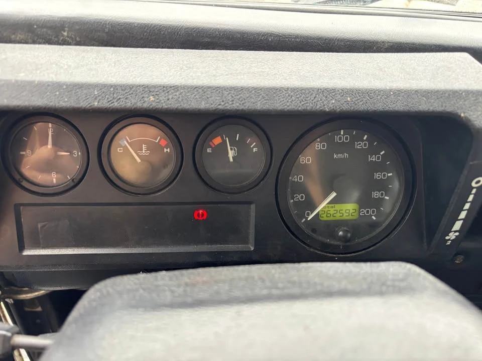 2005 Land Rover Defender 110 - Image 9 of 16