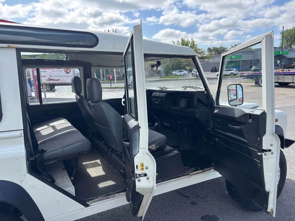 2005 Land Rover Defender 110 - Image 8 of 20
