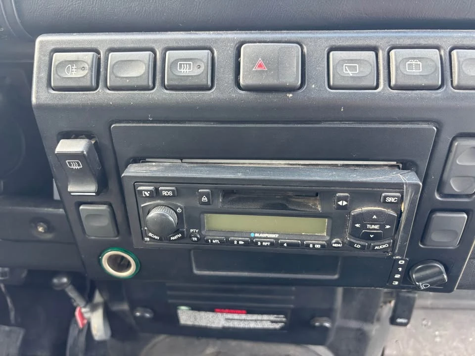 2005 Land Rover Defender 110 - Image 13 of 20