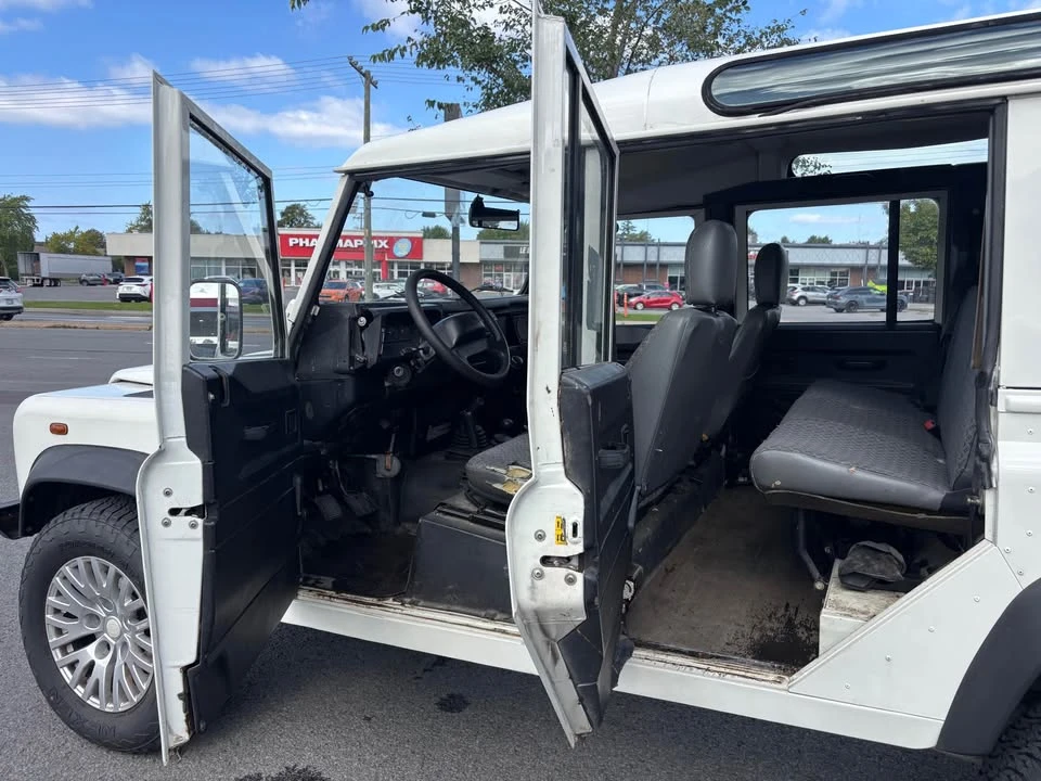2005 Land Rover Defender 110 - Image 7 of 20