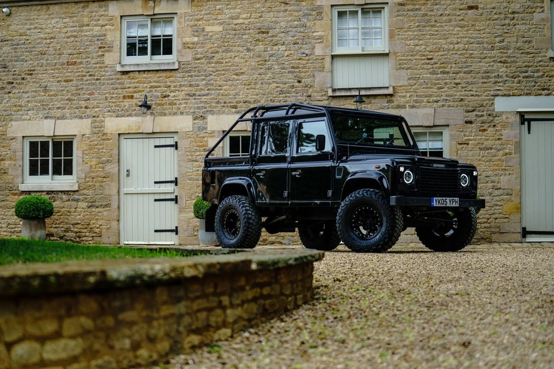 2005 Land Rover Defender 110 - Image 2 of 30