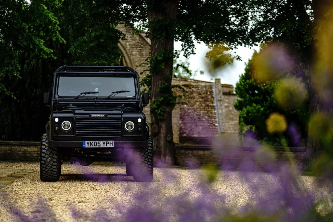 2005 Land Rover Defender 110 - Image 5 of 30