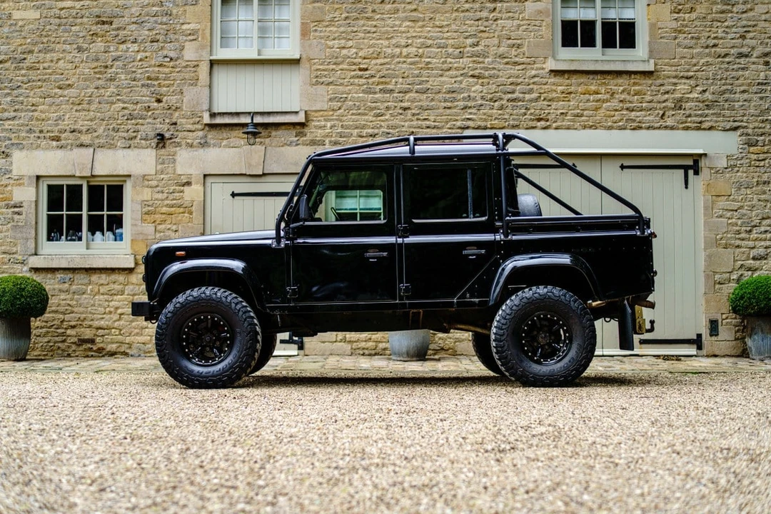 2005 Land Rover Defender 110 - Image 22 of 30