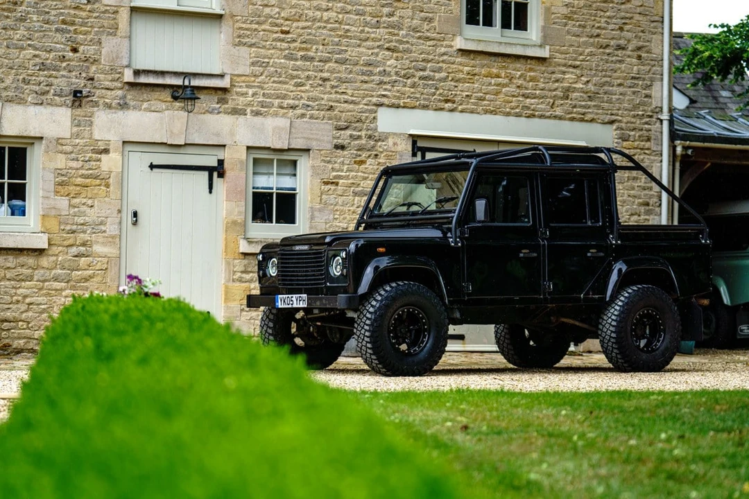 2005 Land Rover Defender 110 - Image 23 of 30