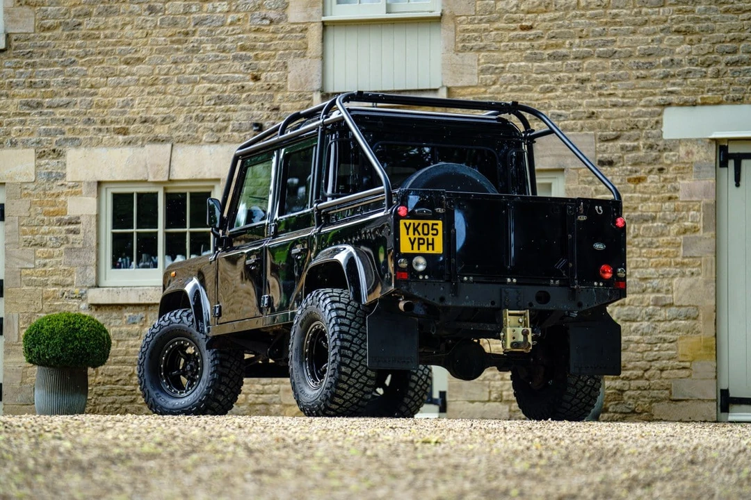 2005 Land Rover Defender 110 - Image 4 of 30
