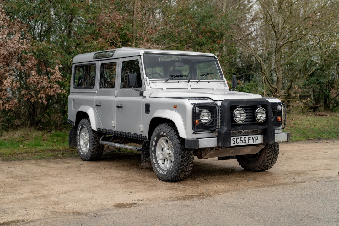 2005 Land Rover Defender 110 - Image 3 of 31