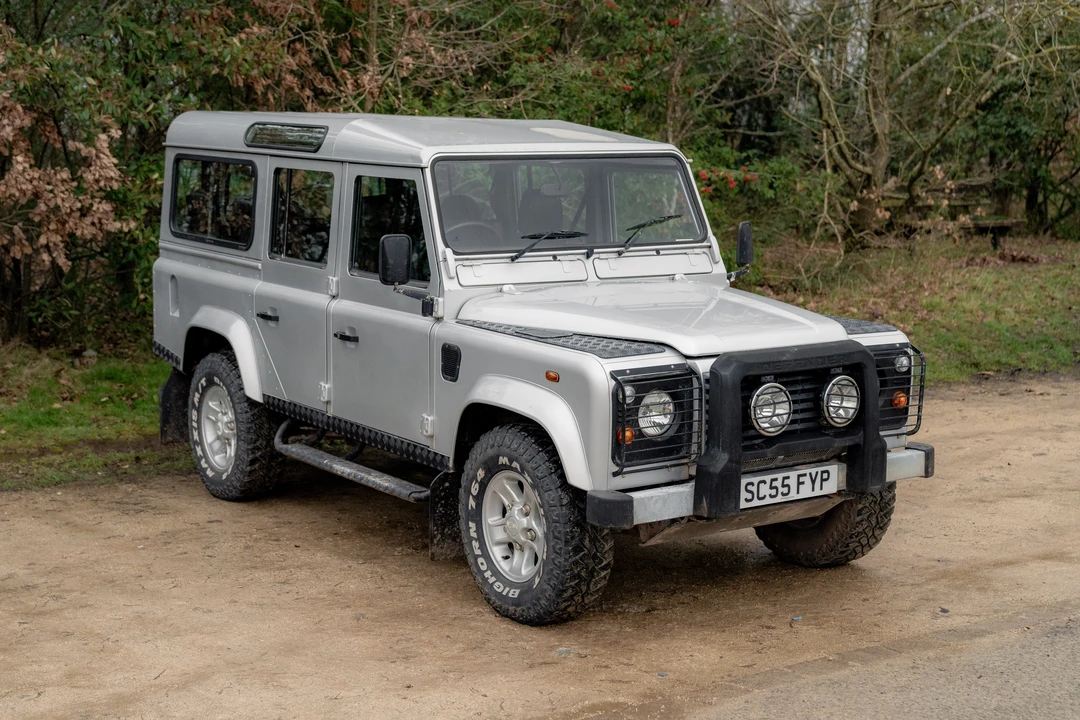 2005 Land Rover Defender 110 - Image 11 of 31
