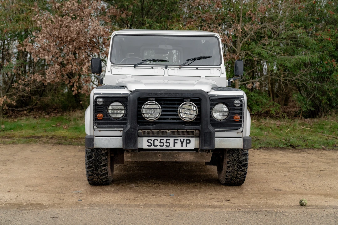 2005 Land Rover Defender 110 - Image 16 of 31