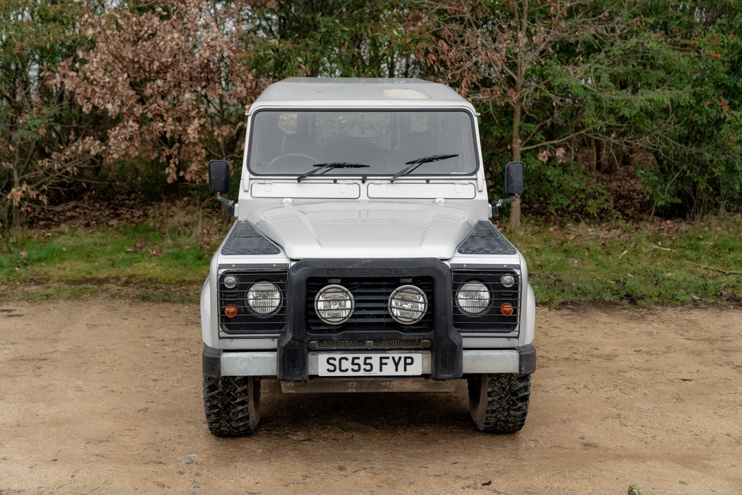 2005 Land Rover Defender 110 - Image 10 of 31