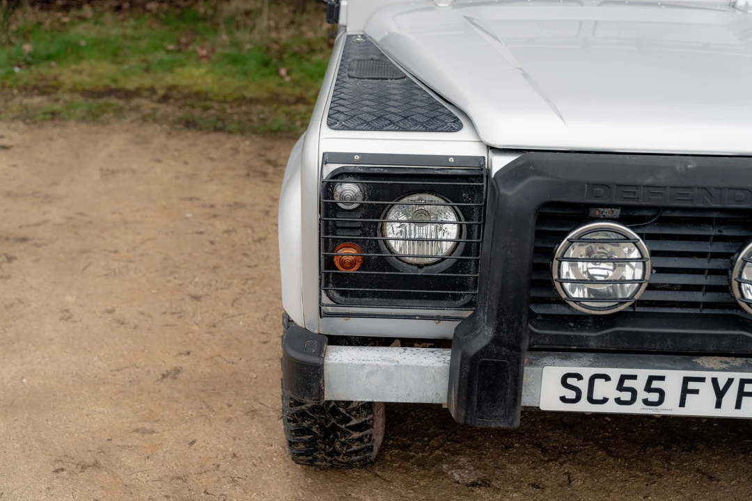 2005 Land Rover Defender 110 - Image 19 of 31