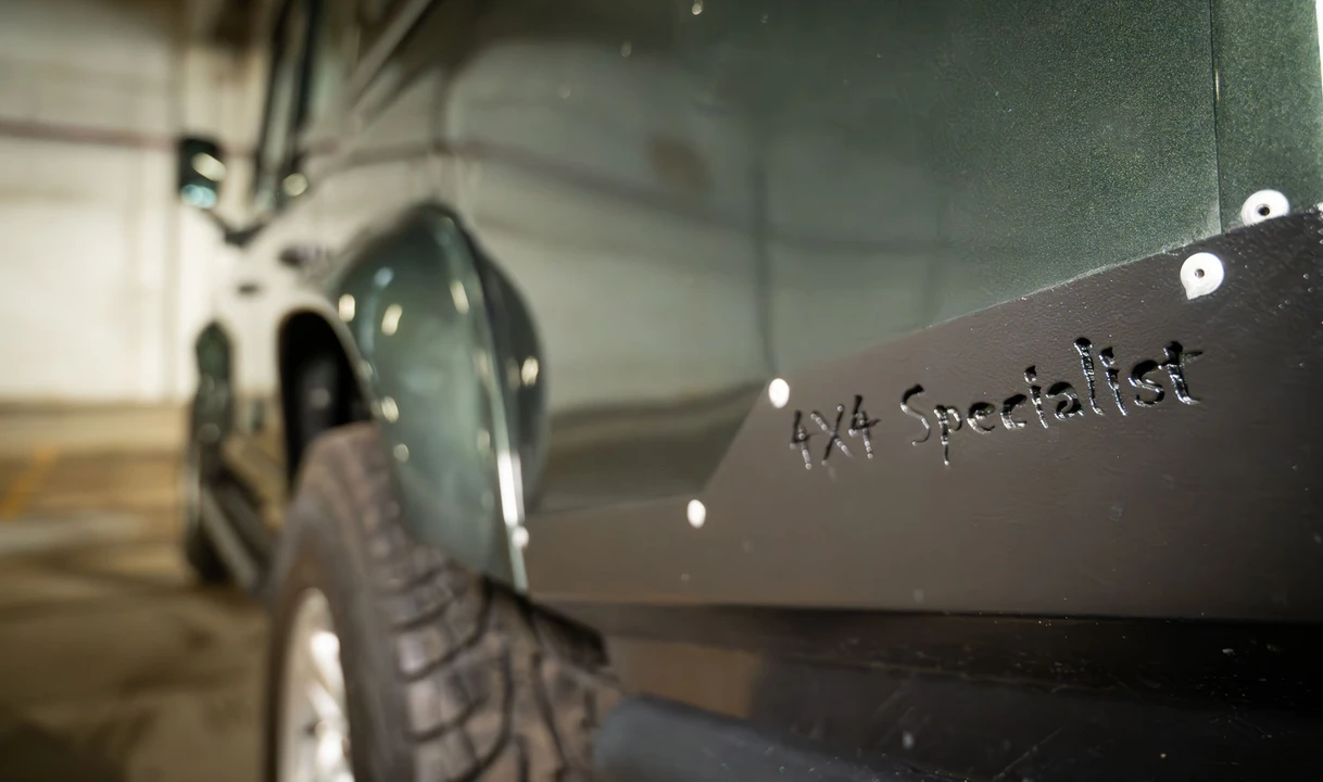 2004 Land Rover Defender 110 - Image 18 of 31