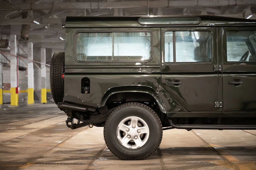 2004 Land Rover Defender 110 - Image 26 of 31