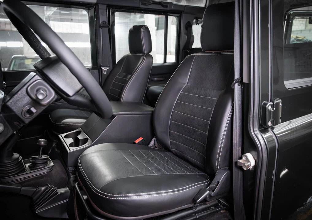2004 Land Rover Defender 110 - Image 29 of 31