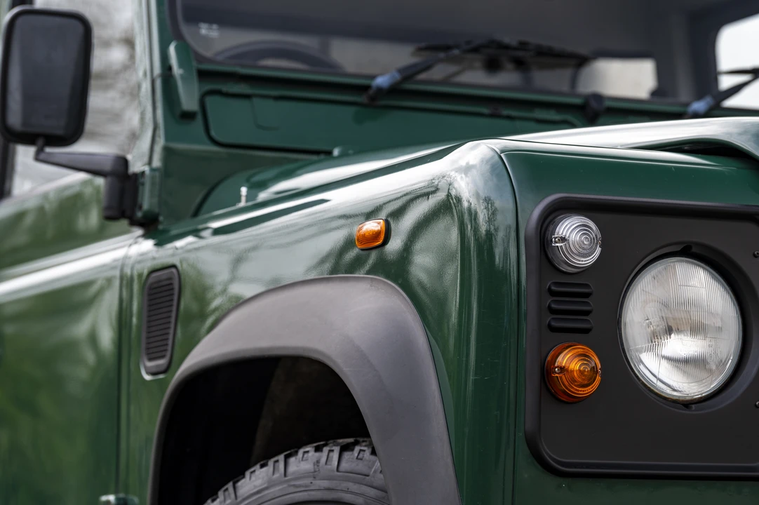 2005 Land Rover Defender 110 - Image 12 of 31