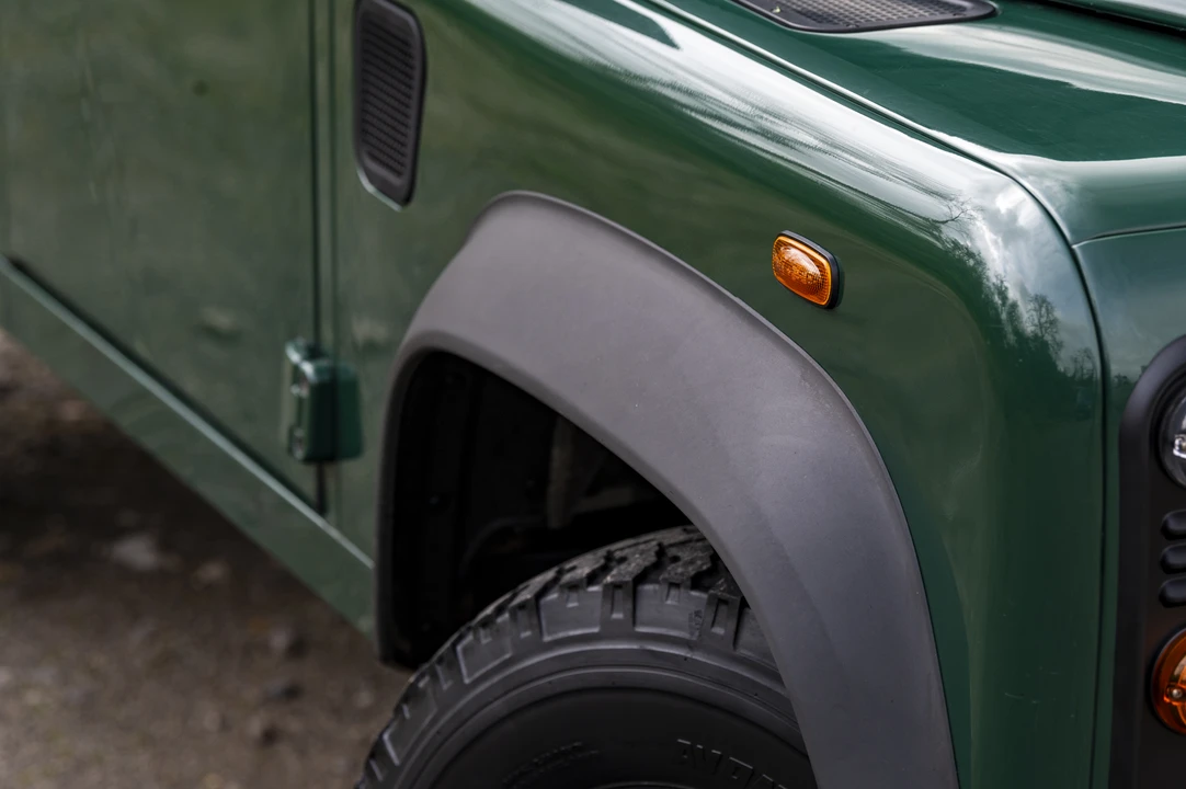 2005 Land Rover Defender 110 - Image 13 of 31