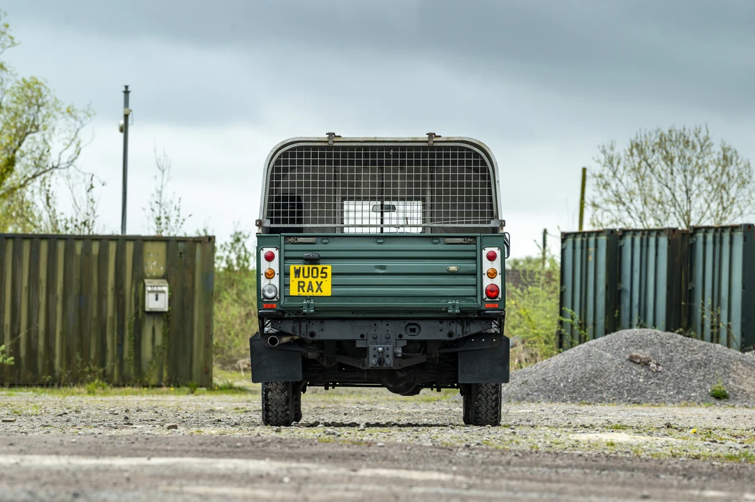 2005 Land Rover Defender 110 - Image 6 of 31