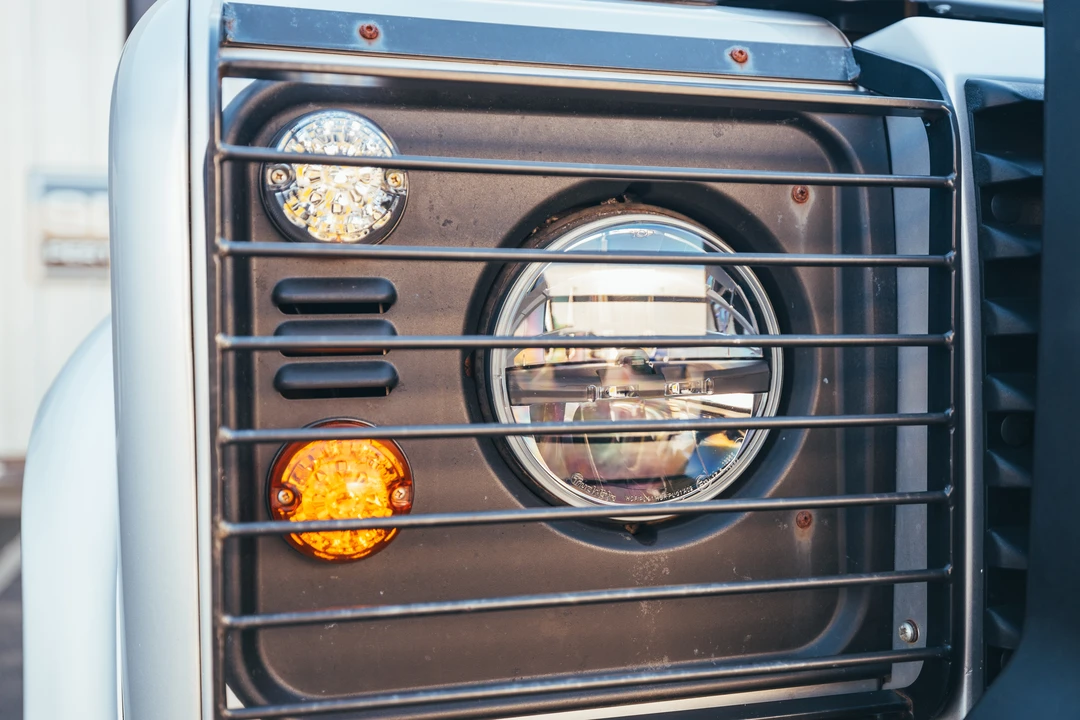 2005 Land Rover Defender 110 - Image 10 of 31
