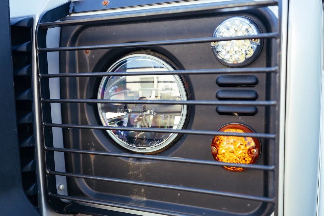 2005 Land Rover Defender 110 - Image 11 of 31