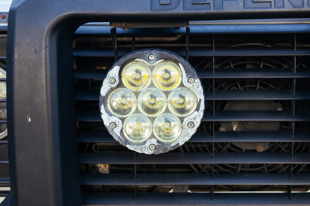 2005 Land Rover Defender 110 - Image 12 of 31
