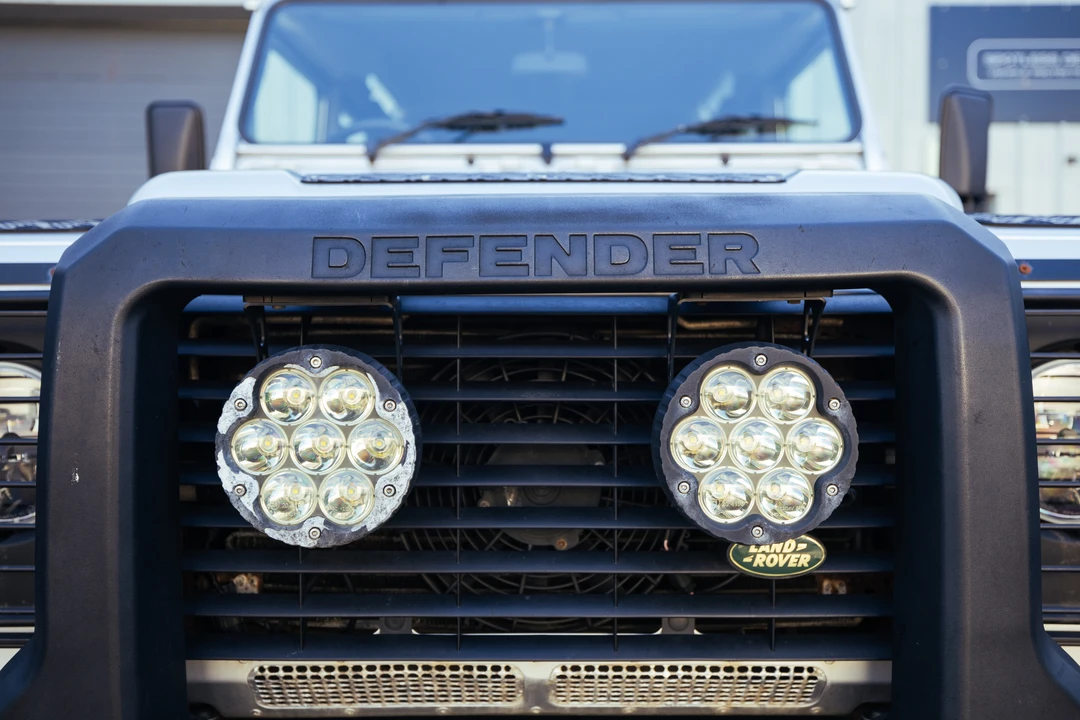 2005 Land Rover Defender 110 - Image 14 of 31