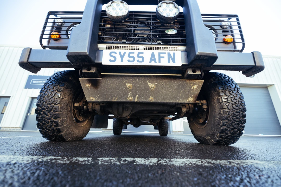 2005 Land Rover Defender 110 - Image 17 of 31