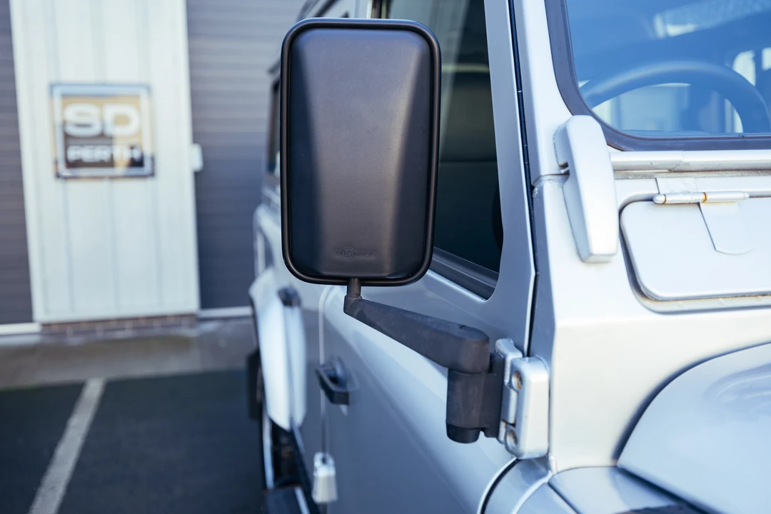 2005 Land Rover Defender 110 - Image 26 of 31