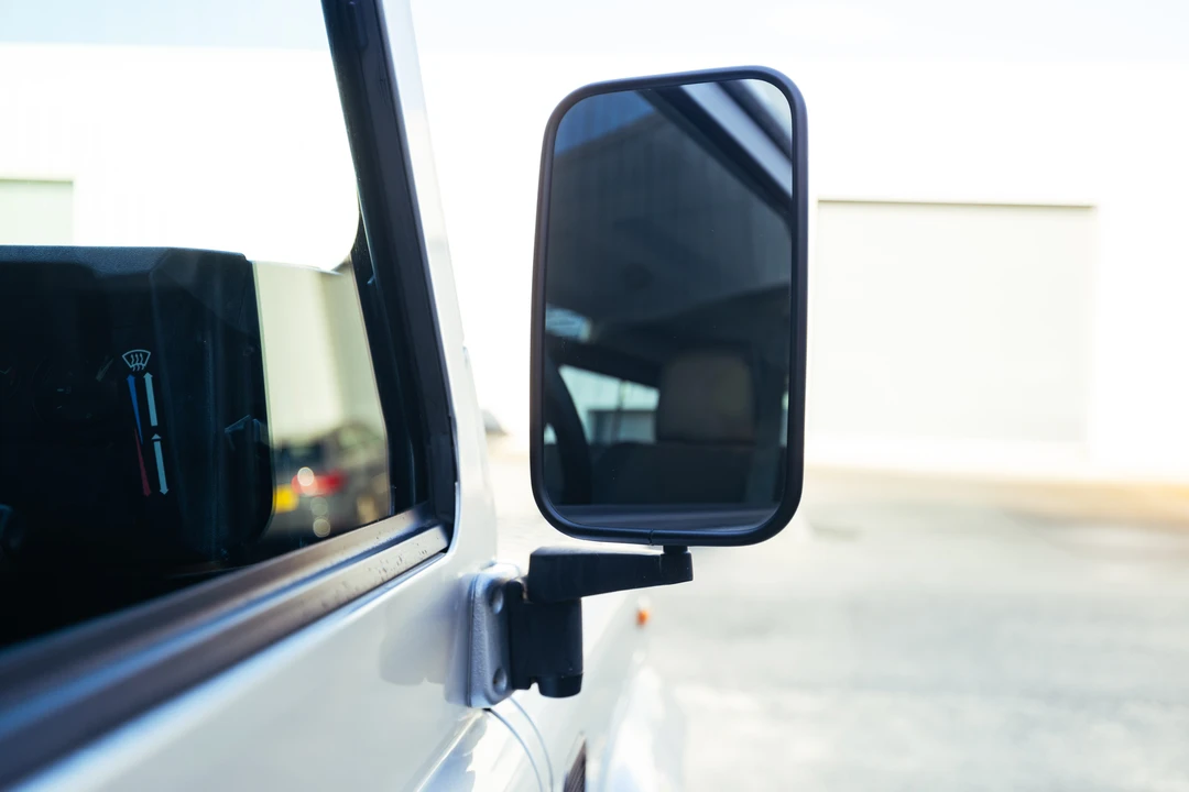 2005 Land Rover Defender 110 - Image 27 of 31