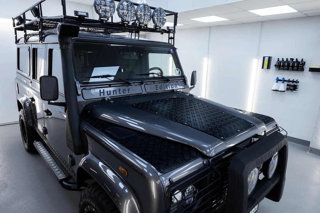 2005 Land Rover Defender 110 - Image 12 of 31