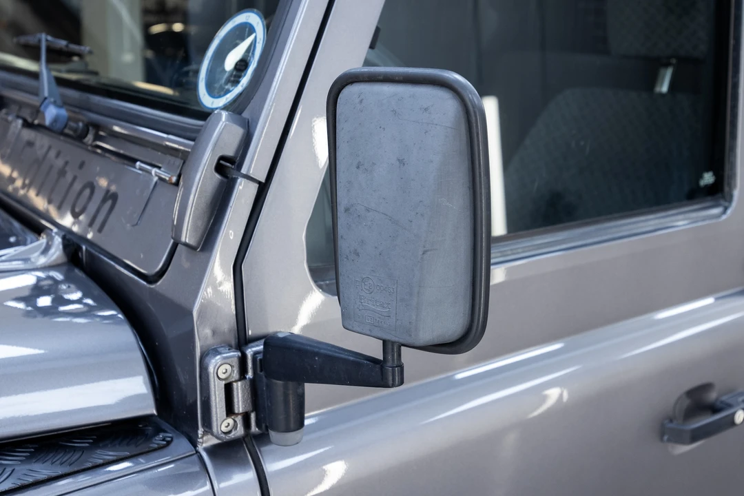 2005 Land Rover Defender 110 - Image 18 of 31