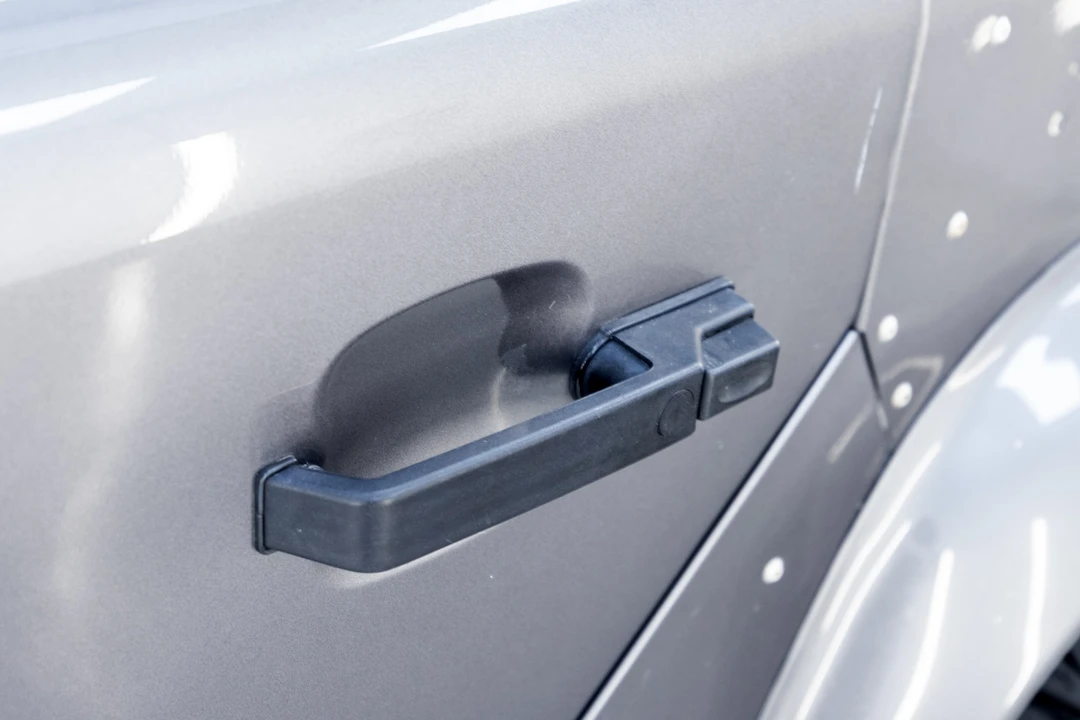 2005 Land Rover Defender 110 - Image 20 of 31