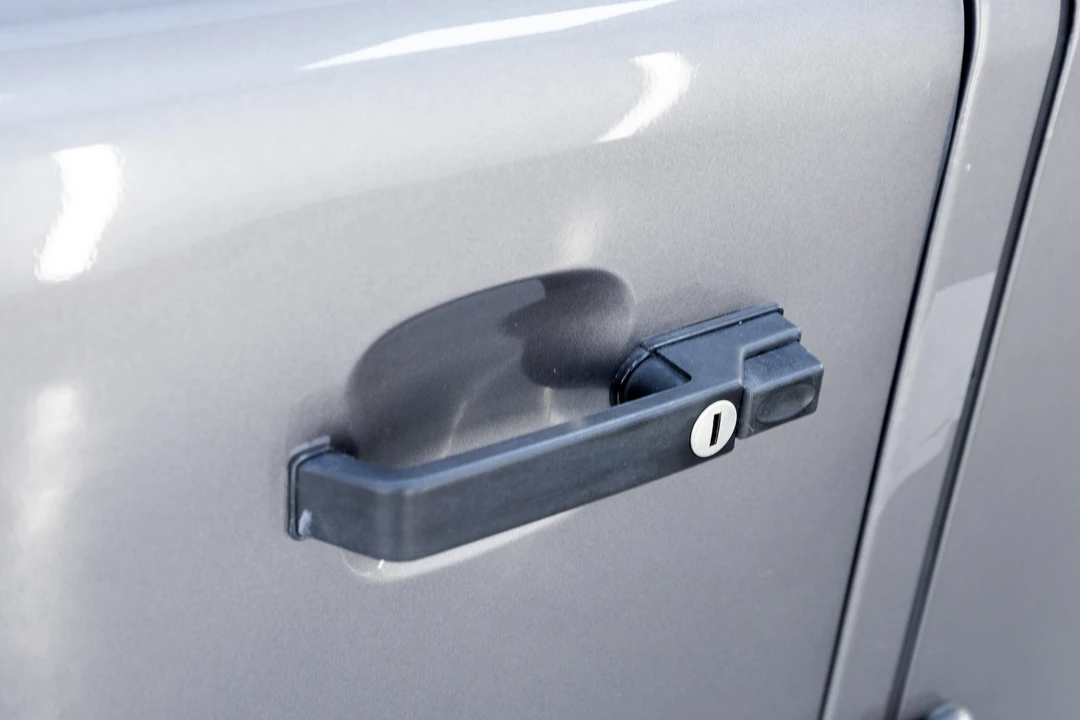 2005 Land Rover Defender 110 - Image 21 of 31
