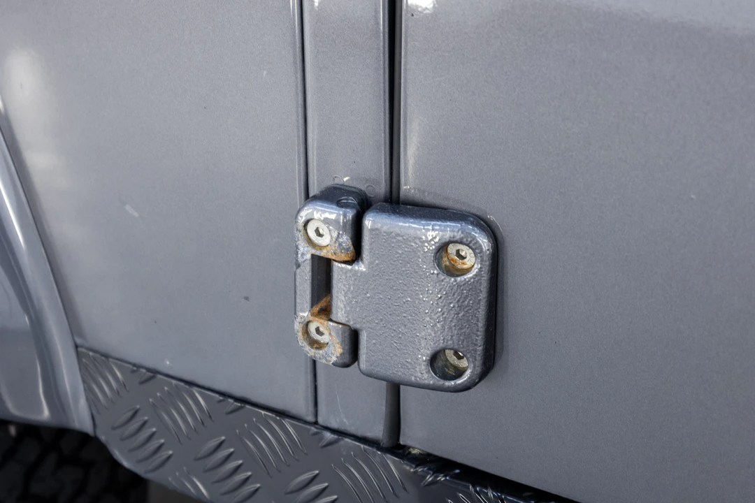 2005 Land Rover Defender 110 - Image 24 of 31