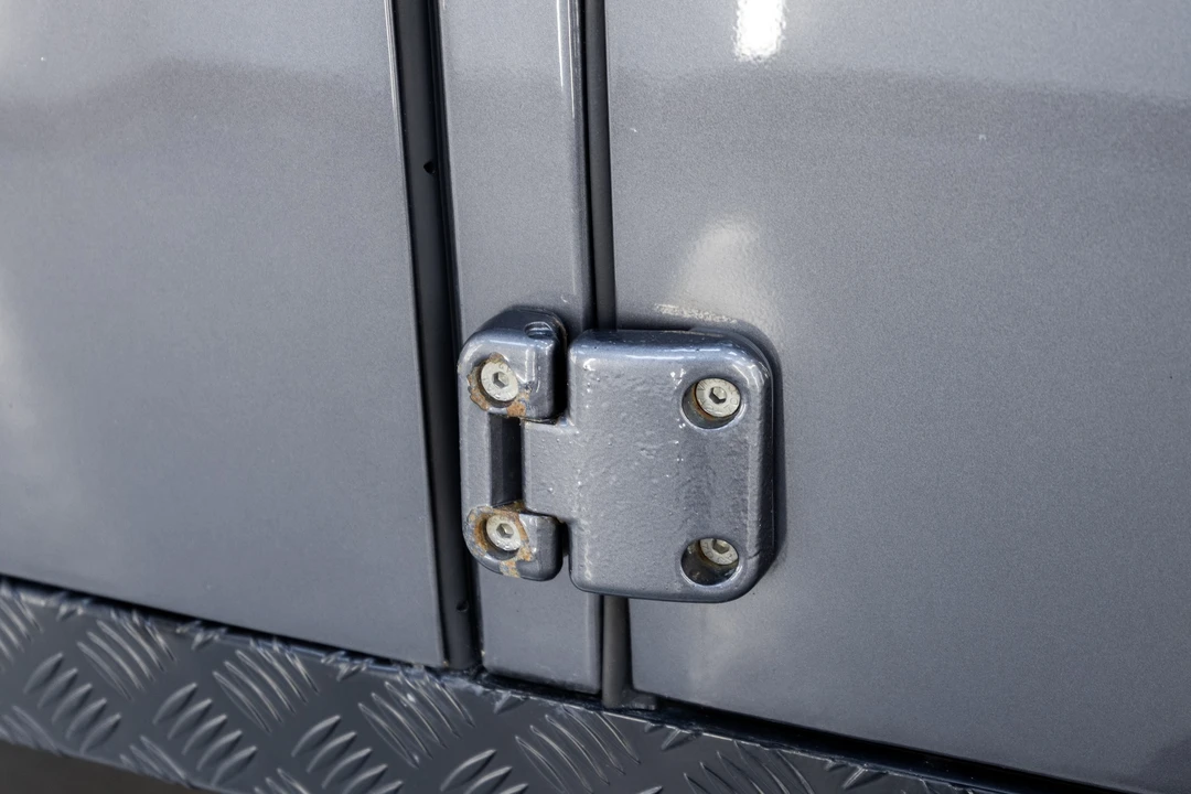 2005 Land Rover Defender 110 - Image 25 of 31