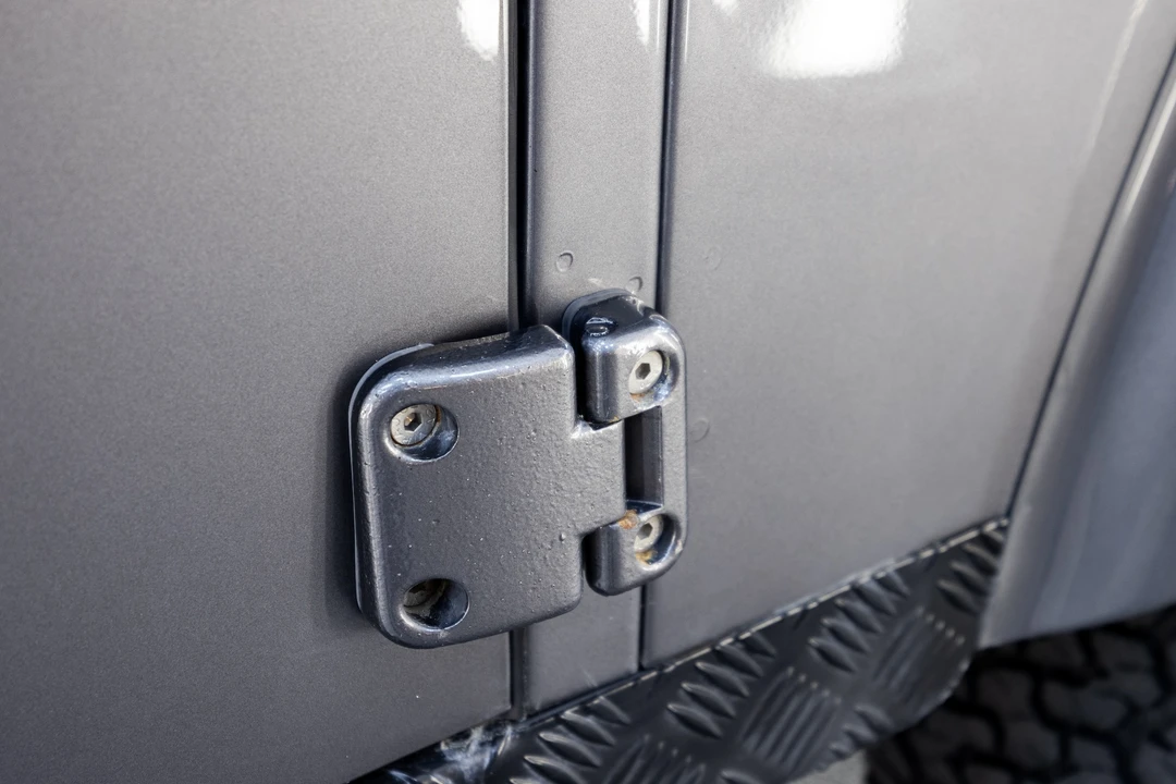 2005 Land Rover Defender 110 - Image 27 of 31