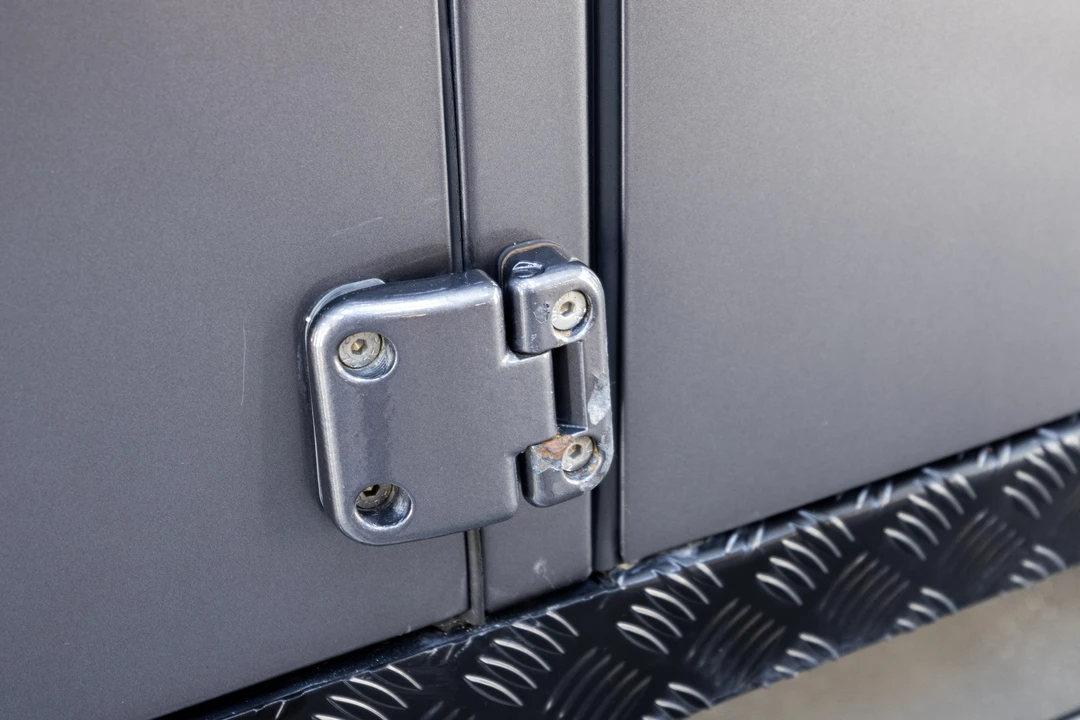 2005 Land Rover Defender 110 - Image 28 of 31