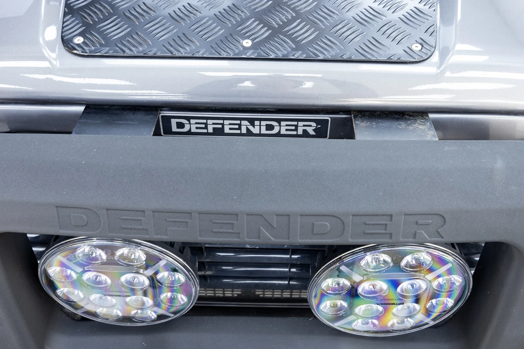2005 Land Rover Defender 110 - Image 29 of 31