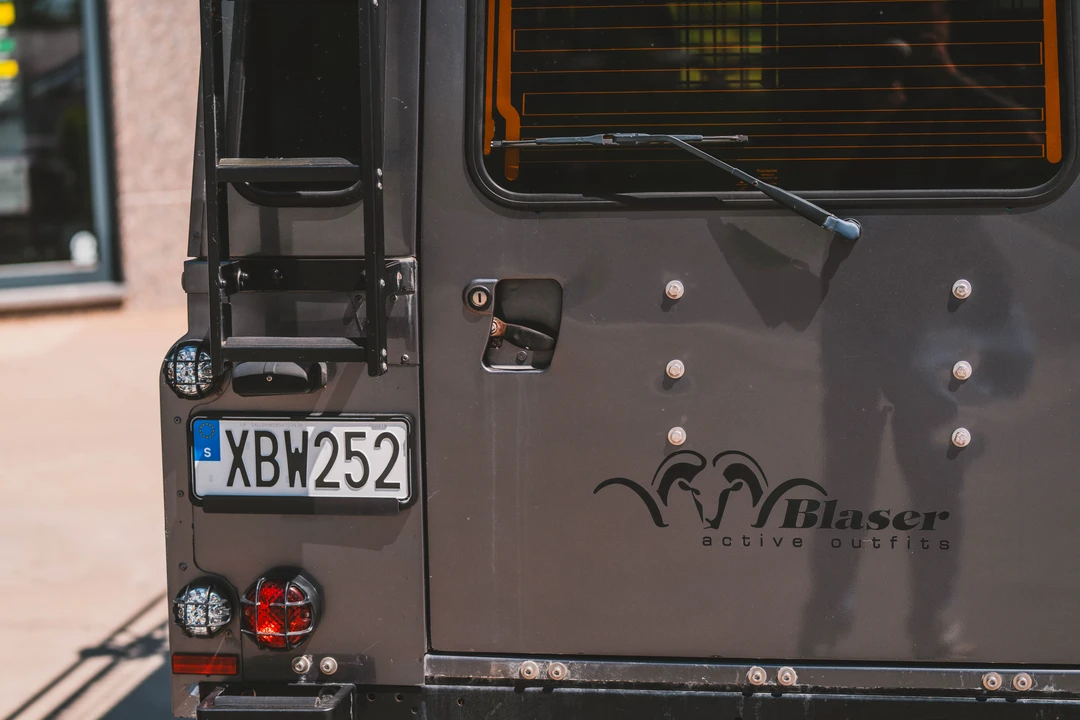 2005 Land Rover Defender 110 - Image 22 of 31