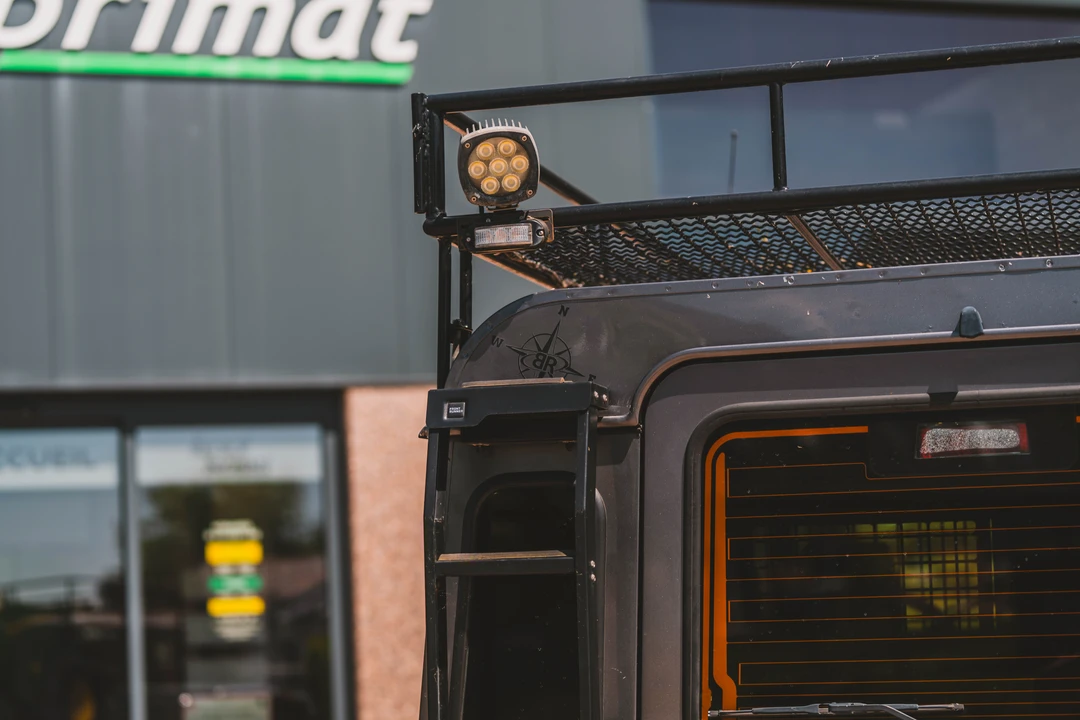 2005 Land Rover Defender 110 - Image 23 of 31