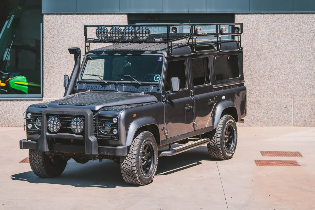 2005 Land Rover Defender 110 - Image 9 of 31