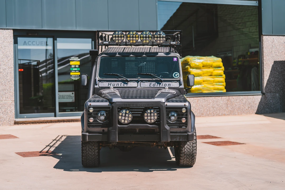 2005 Land Rover Defender 110 - Image 2 of 31