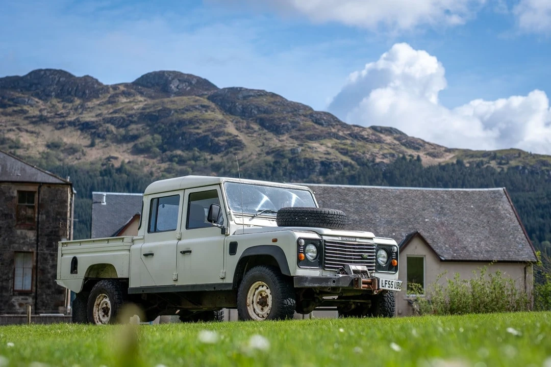 2005 Land Rover Defender 130 - Image 15 of 30
