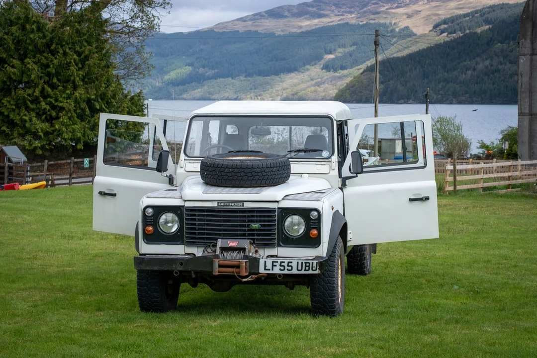 2005 Land Rover Defender 130 - Image 20 of 30