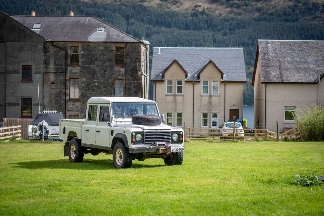 2005 Land Rover Defender 130 - Image 4 of 30