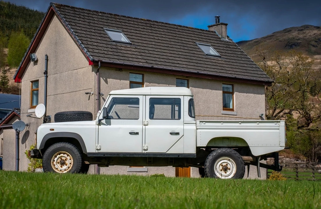 2005 Land Rover Defender 130 - Image 9 of 30