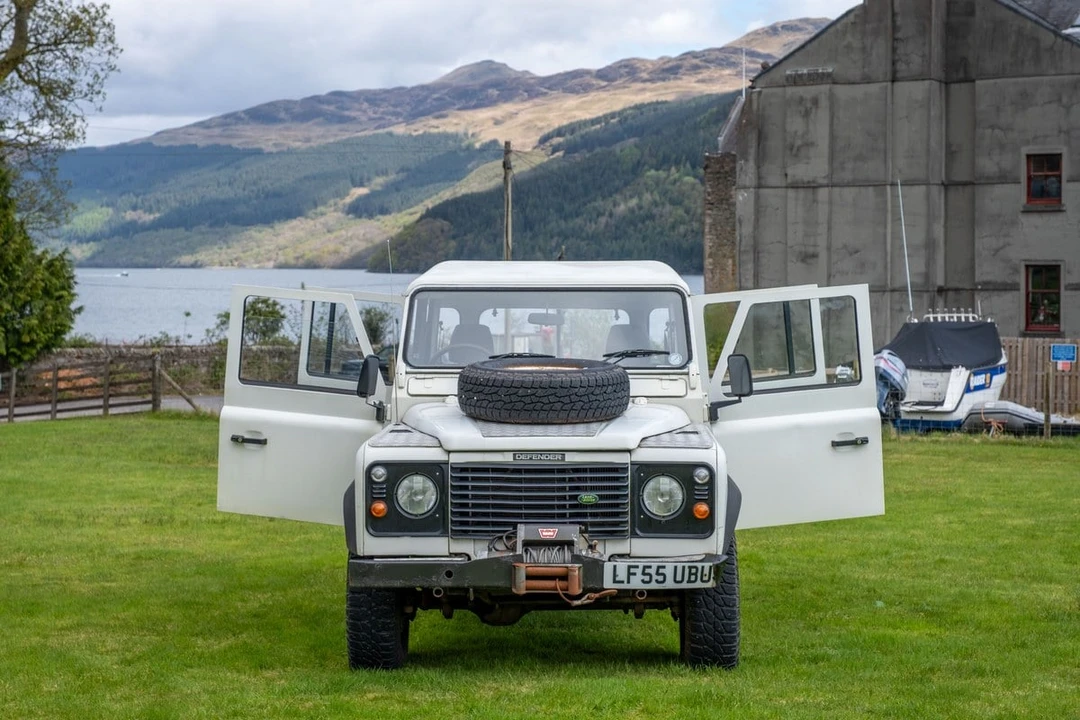 2005 Land Rover Defender 130 - Image 18 of 30